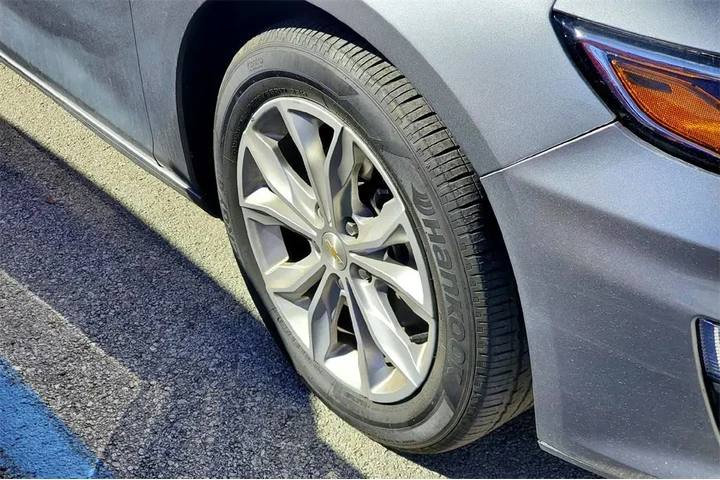 $19999 : Chevrolet Malibu 2024 LT 4dr image 4