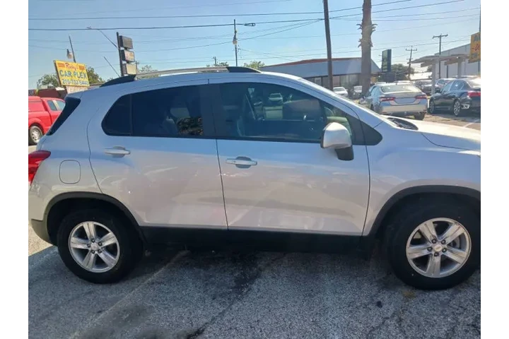 $16500 : 2022 Trax LT image 7