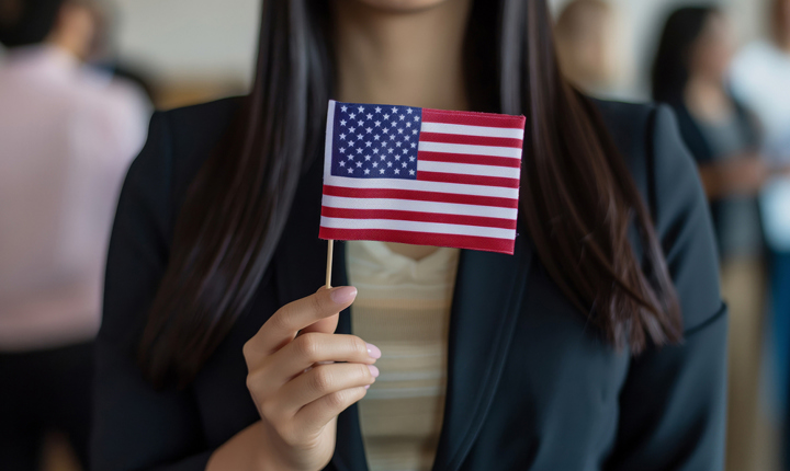 Persona en su cita para la ciudadanía