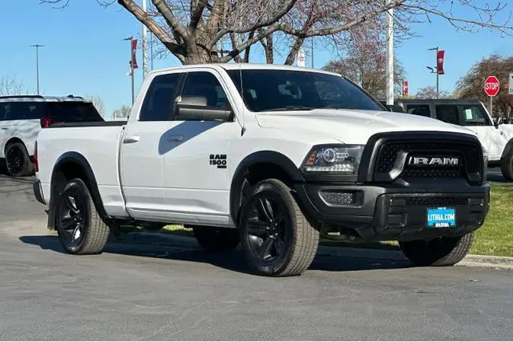 $28995 : Ram 1500 Classic 2022 4x4 SL image 9