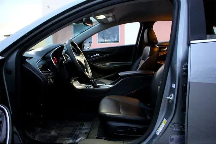 $21028 : Chevrolet Malibu 2024 LT 4dr image 9