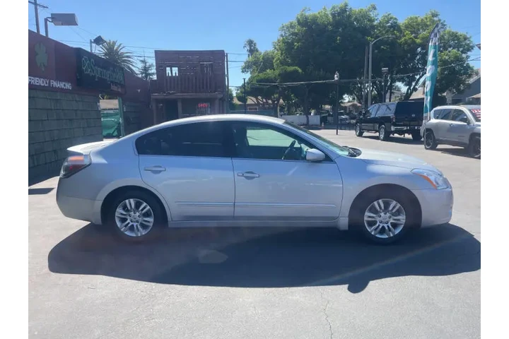 $7995 : 2011 Altima 2.5 S image 5