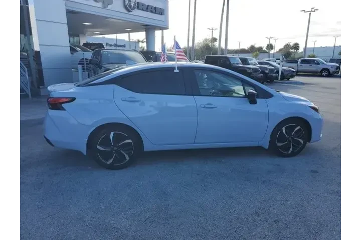 $16595 : Nissan Versa 2024 SR 4dr Sed image 8