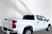 $28990 : 2021 Silverado 1500 Custom thumbnail