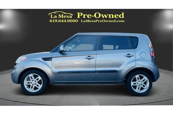 $6995 : 2011 Soul + 4-Door Wagon image 2