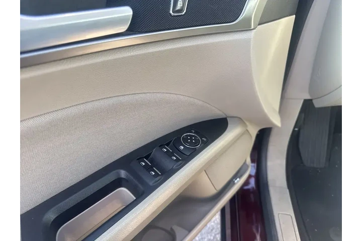 $11706 : Ford Fusion 2018 SE 4dr Seda image 6