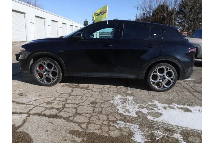 $25977 : Alfa Romeo Tonale Hybrid 202 image 10