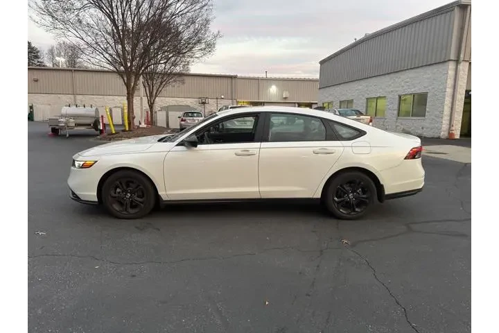 $29695 : Honda Accord 2025 SE 4dr Sed image 6