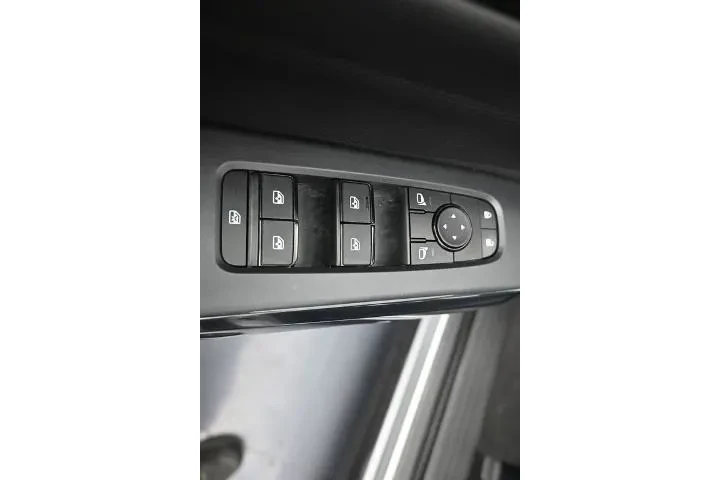 $29041 : Nissan Pathfinder 2024 SV 4d image 6