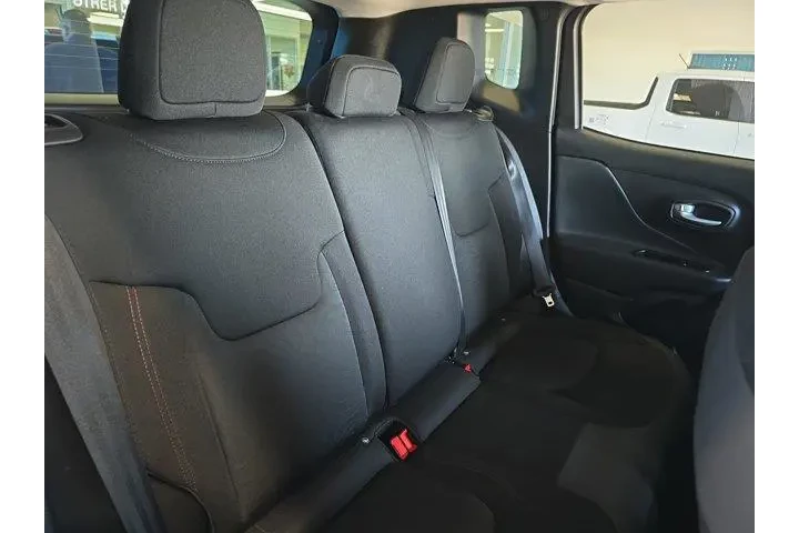 $25999 : Jeep Renegade 2023 4x4 Trail image 7