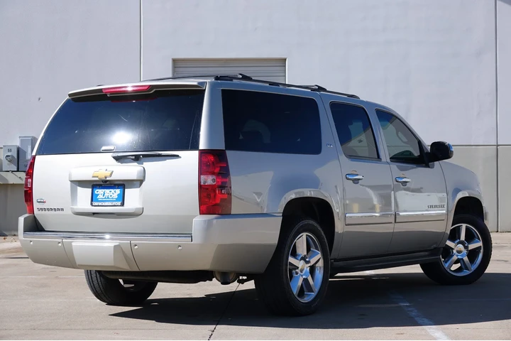 $20500 : 2014 Suburban 1500 LTZ image 3