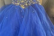 $125 : Vestido de Quinceañera thumbnail