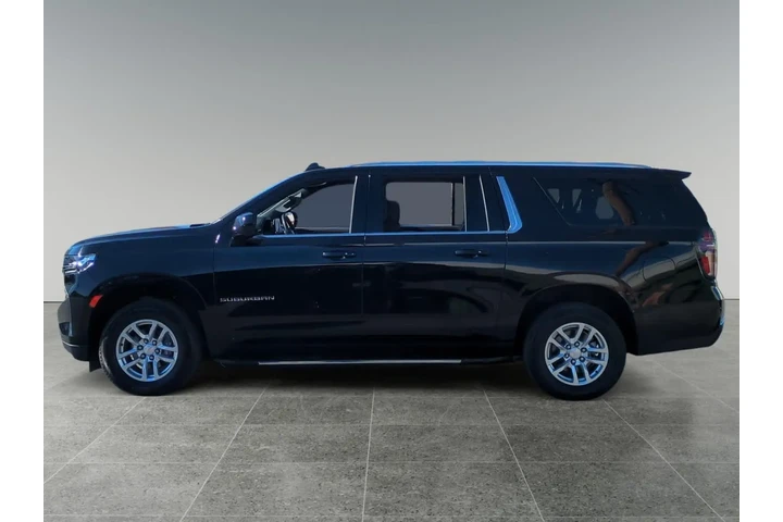 Chevrolet Suburban 2024 4x4 image 2