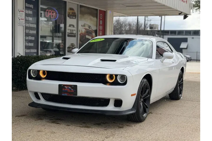 $18999 : 2018 Challenger SXT image 6