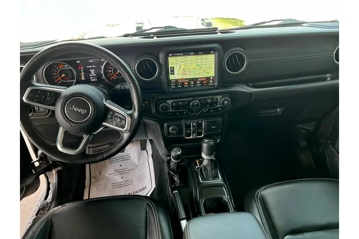 2020 Wrangler Unlimited North image 9