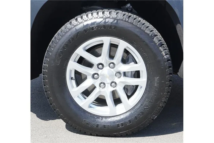 $23984 : 2019 Silverado 1500 LT image 9