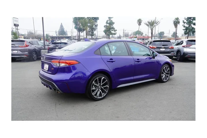 $19700 : 2022 Corolla SE Sedan 4D image 6