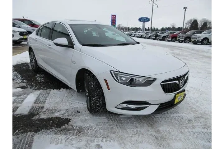 $17900 : Buick Regal Sportback 2018 E image 5