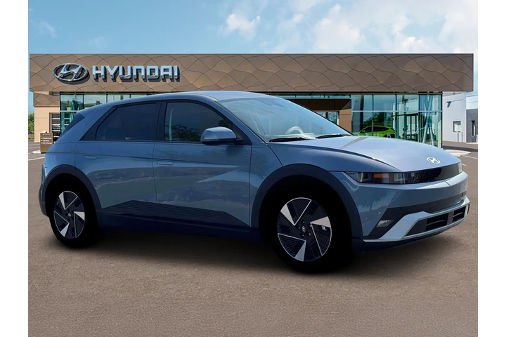 $32543 : Hyundai IONIQ 5 2026 SE 4dr image 10