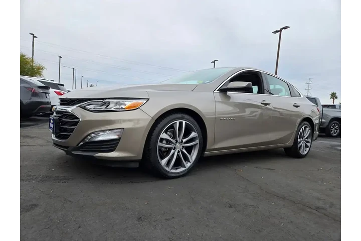 $19394 : Chevrolet Malibu 2024 LT 4dr image 2