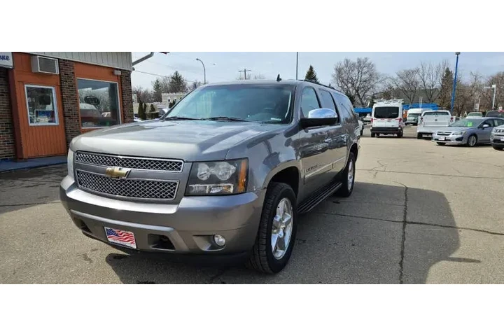 $8990 : 2009 Suburban LTZ image 3