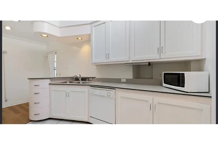 $2500 : Beautiful 3Bedroom For Rent image 6