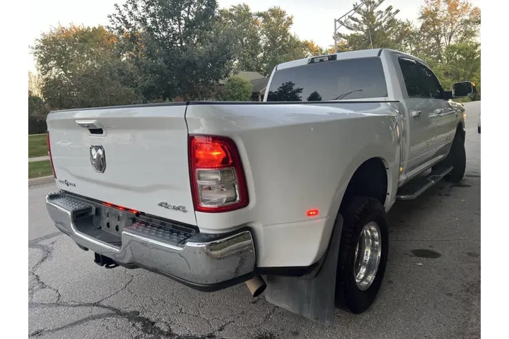 $42995 : 2022 RAM 3500 Lone Star image 7
