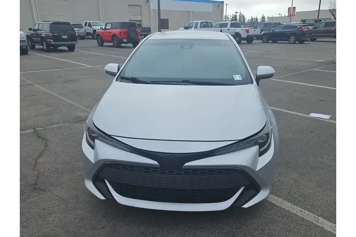 $16500 : Toyota Corolla Hatchback 201 image 4