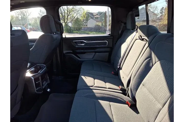 $35537 : Ram 1500 2022 4x4 Lone Star image 10