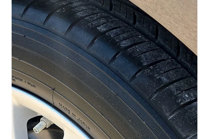 $17582 : Toyota Camry 2019 LE 4dr Sed image 10