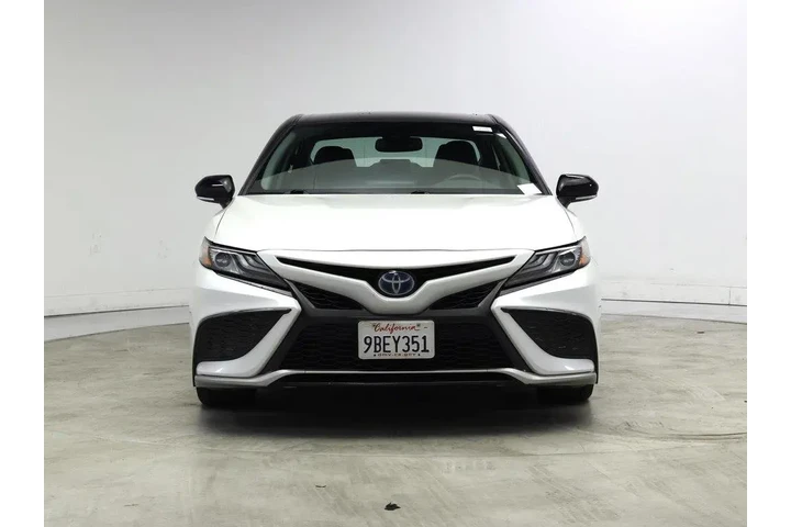 $28998 : Toyota Camry Hybrid 2022 XSE image 5