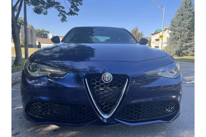 $1 : 2018 Alfa Romeo Giulia image 5