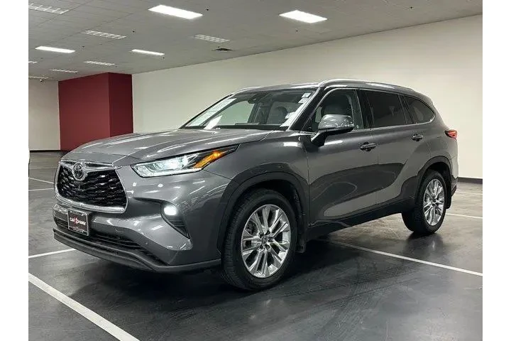 $28902 : Toyota Highlander 2021 AWD L image 3