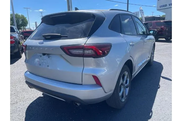 $22075 : Ford Escape 2023 ST-Line 4dr image 10