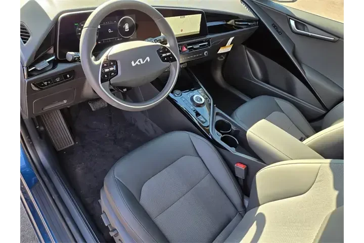 $24988 : Kia Niro EV 2025 Wind 4dr Cr image 9