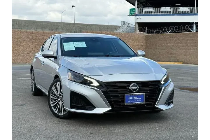 $20489 : Nissan Altima 2023 2.5 SL 4d image 3