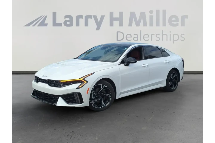 $29577 : Kia K5 2025 GT-Line 4dr Seda image 1