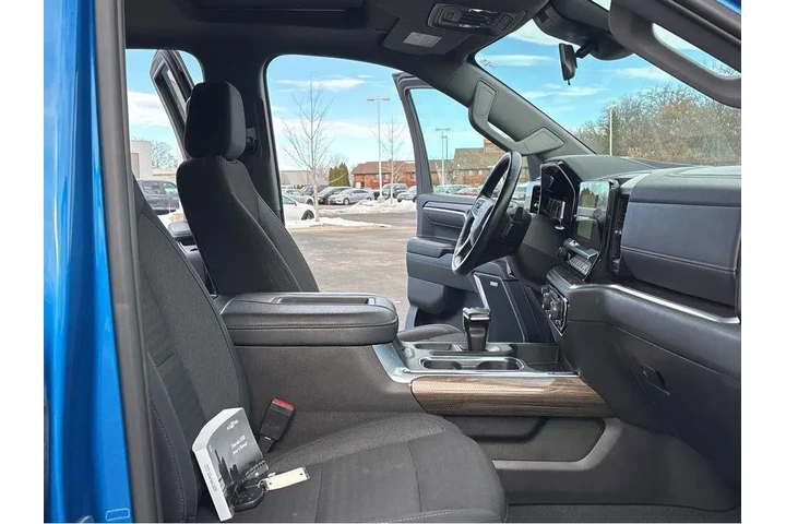 $40000 : 2022 Silverado 1500 TRAILBOSSL image 6