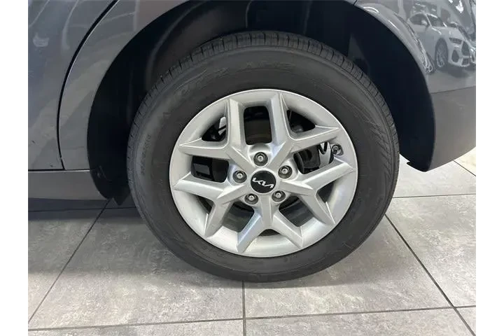 $15000 : Kia Soul 2022 LX 4dr Crossov image 6