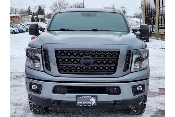 $21974 : 2018 Titan XD SL image 7