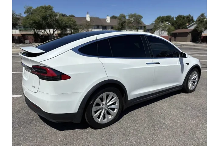 $23979 : 2017 Model X 100D image 10