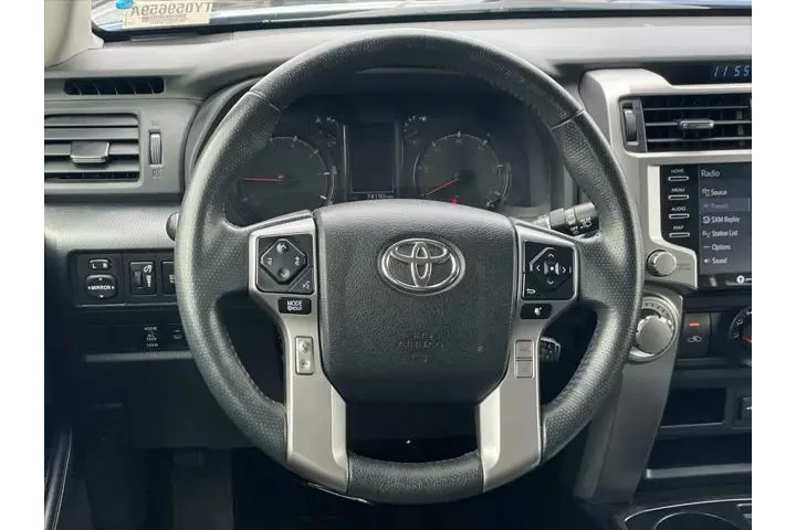 $32984 : Toyota 4Runner 2022 4x2 SR5 image 2