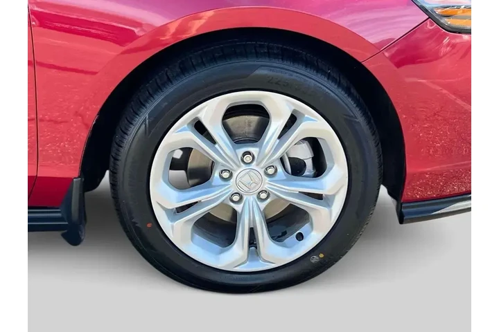 $20825 : Honda Accord 2024 LX 4dr Sed image 9