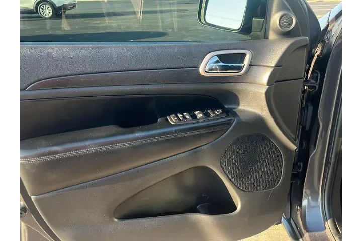 $15086 : Jeep Grand Cherokee 2016 4x4 image 7