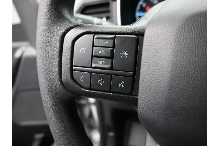 $33903 : Ford F-150 2023 4x2 XL 4dr S image 6