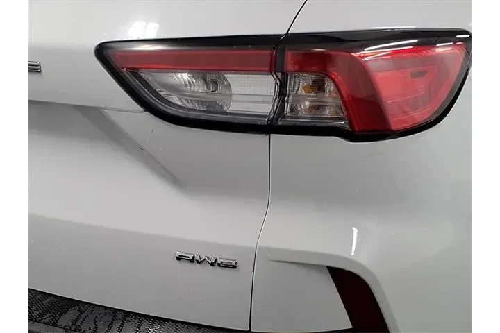 $19988 : Ford Escape 2022 AWD SE 4dr image 8