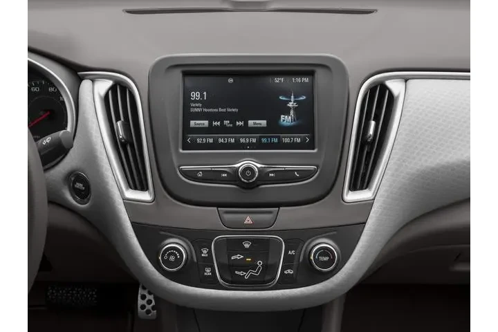 $12361 : Chevrolet Malibu 2017 LS 4dr image 10