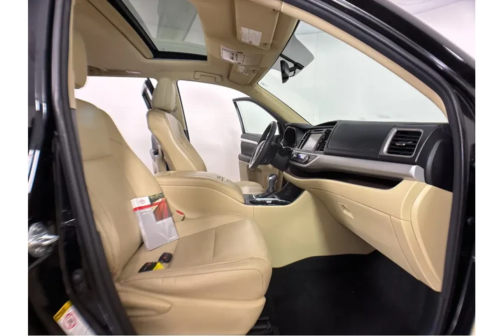 $16997 : 2015 Highlander XLE image 5