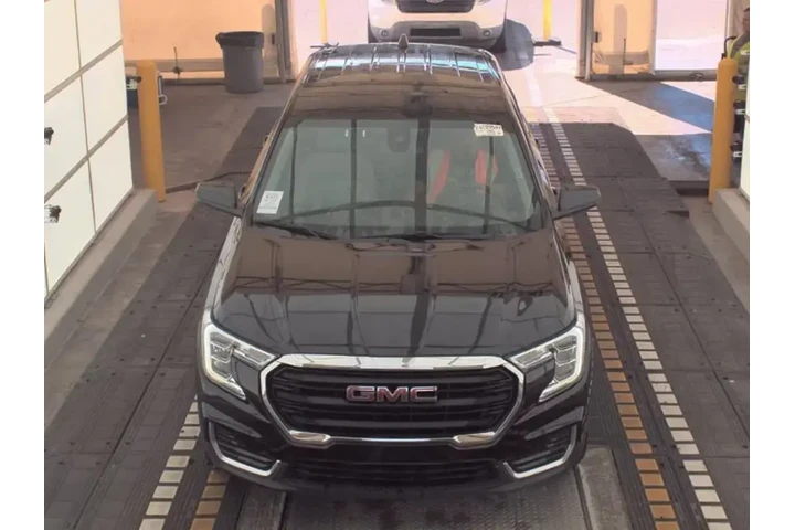 $18490 : GMC Terrain 2024 SLE 4dr SUV image 2