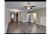 $1045 : 3Bed/2bath thumbnail